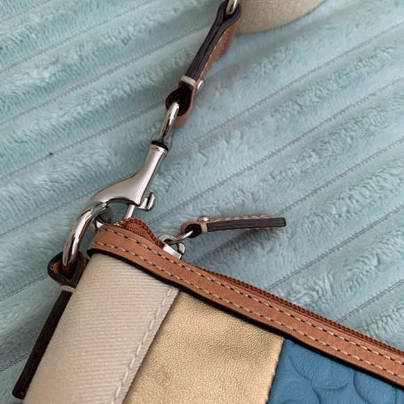 COPY - COPY - Coach Patchwork Purse - Picture 6 of 8